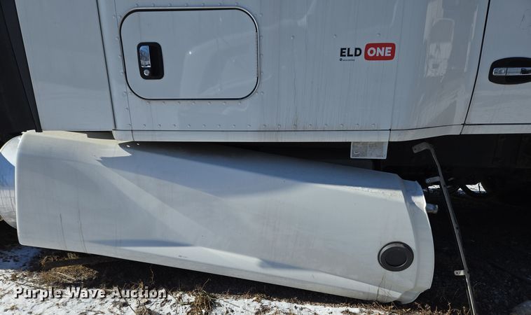 image for item DH9782 2017 Kenworth T680 semi truck