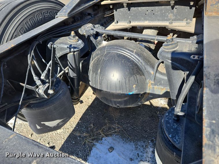 image for item DH9782 2017 Kenworth T680 semi truck