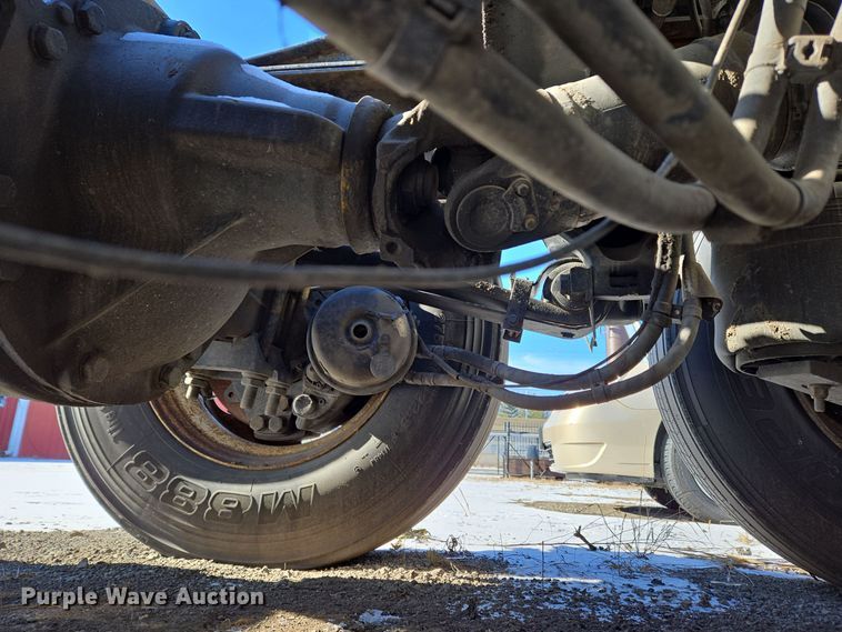 image for item DH9782 2017 Kenworth T680 semi truck