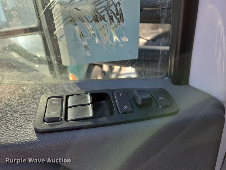 image for item DH9782 2017 Kenworth T680 semi truck