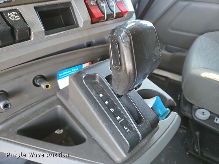 image for item DH9782 2017 Kenworth T680 semi truck