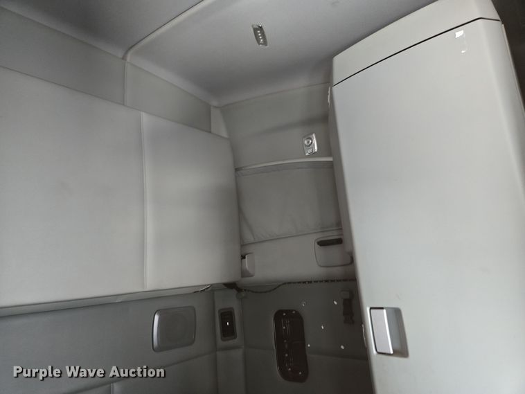 image for item DH9782 2017 Kenworth T680 semi truck