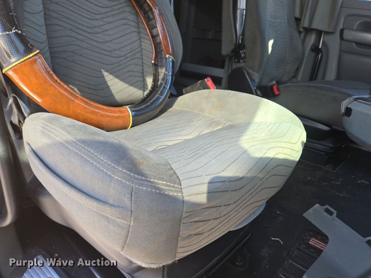 image for item DH9782 2017 Kenworth T680 semi truck