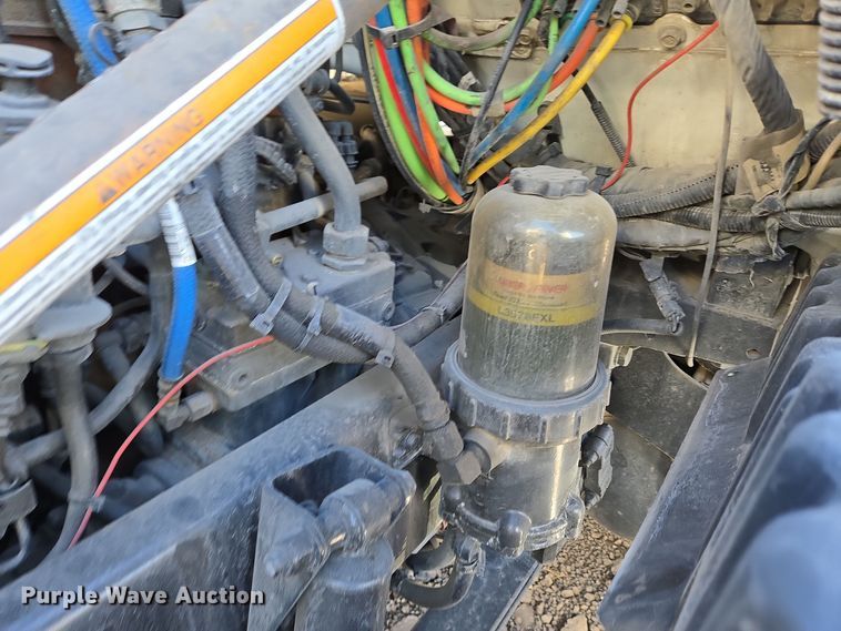 image for item DH9782 2017 Kenworth T680 semi truck