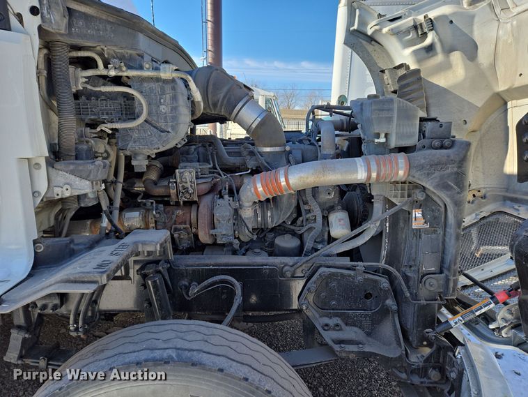 image for item DH9782 2017 Kenworth T680 semi truck