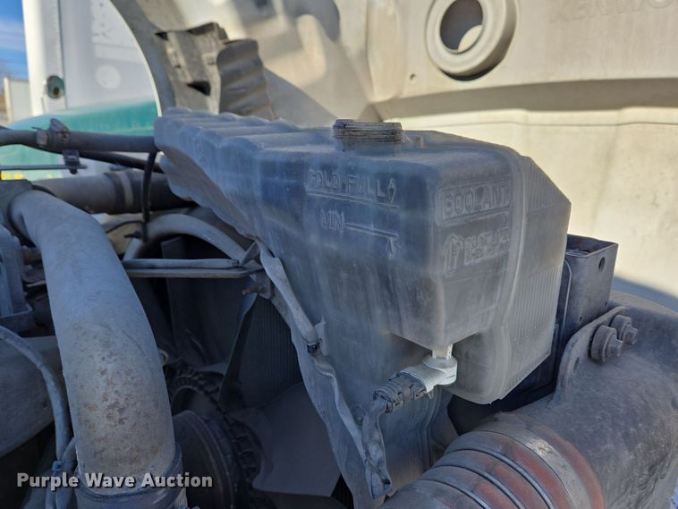 image for item DH9782 2017 Kenworth T680 semi truck