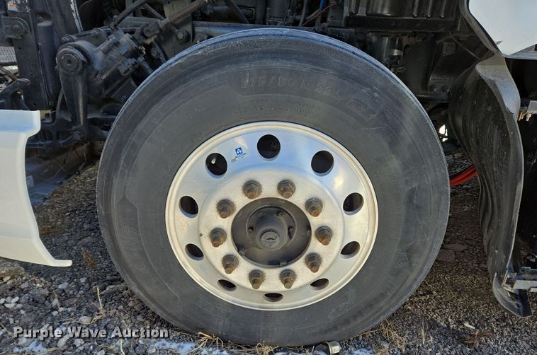 image for item DH9782 2017 Kenworth T680 semi truck