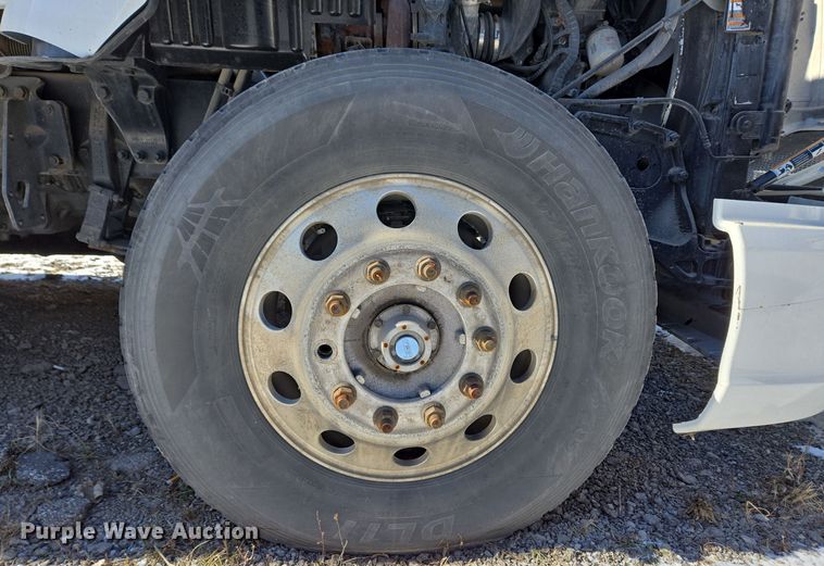 image for item DH9782 2017 Kenworth T680 semi truck