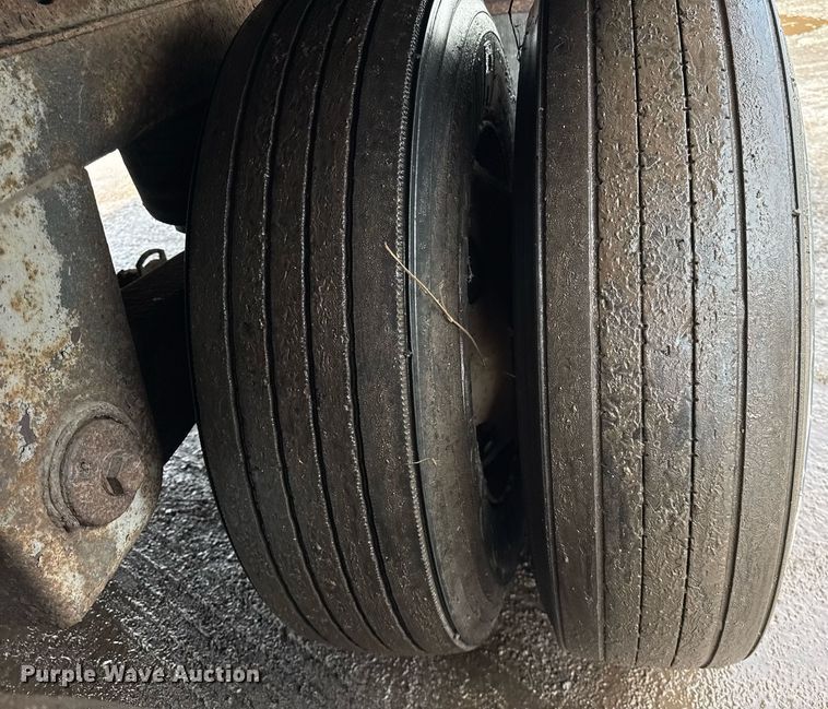 image for item DH9783 1999 Trailmobile dry van trailer