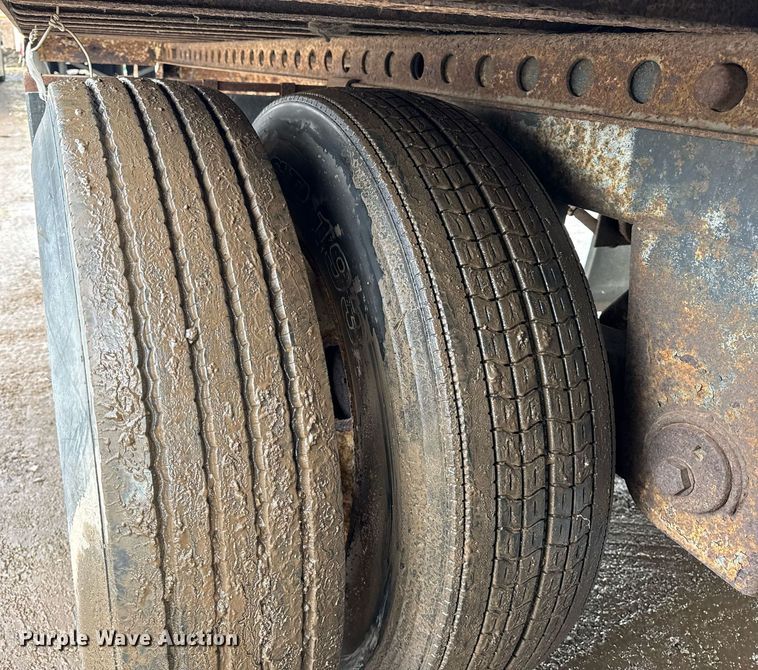 image for item DH9783 1999 Trailmobile dry van trailer