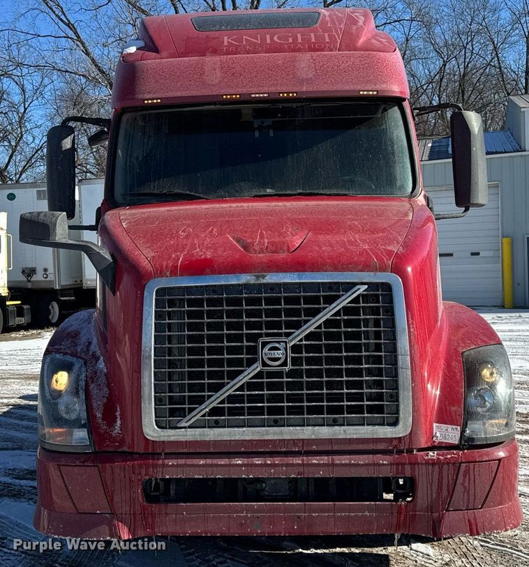 image for item DH9784 2015 Volvo VN Series semi truck