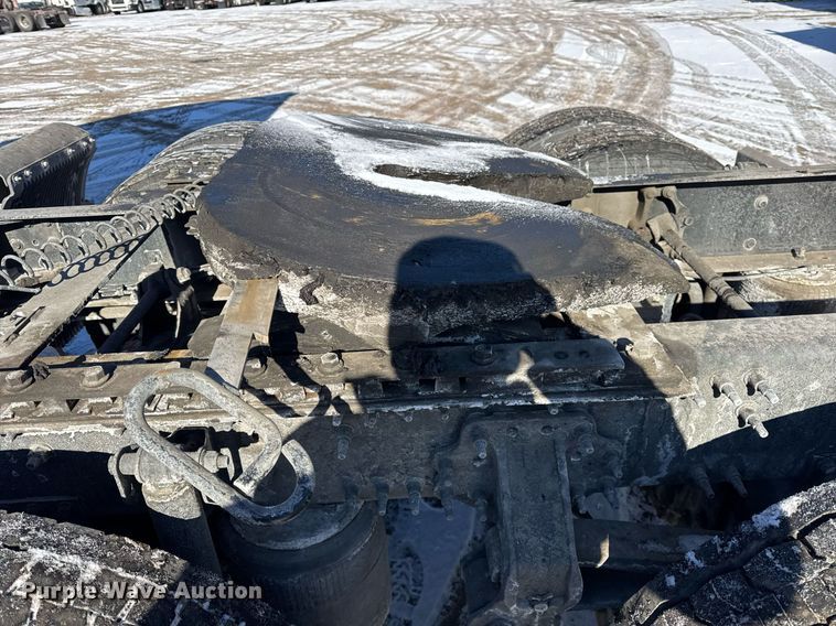 image for item DH9784 2015 Volvo VN Series semi truck