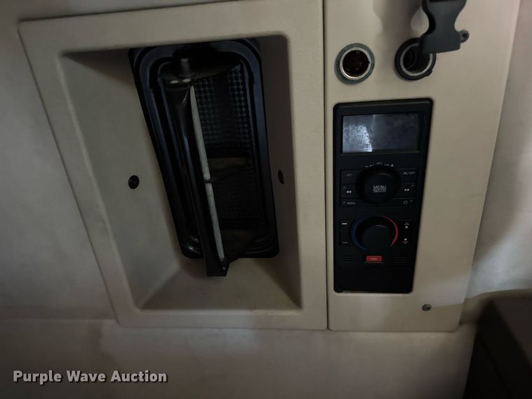 image for item DH9784 2015 Volvo VN Series semi truck