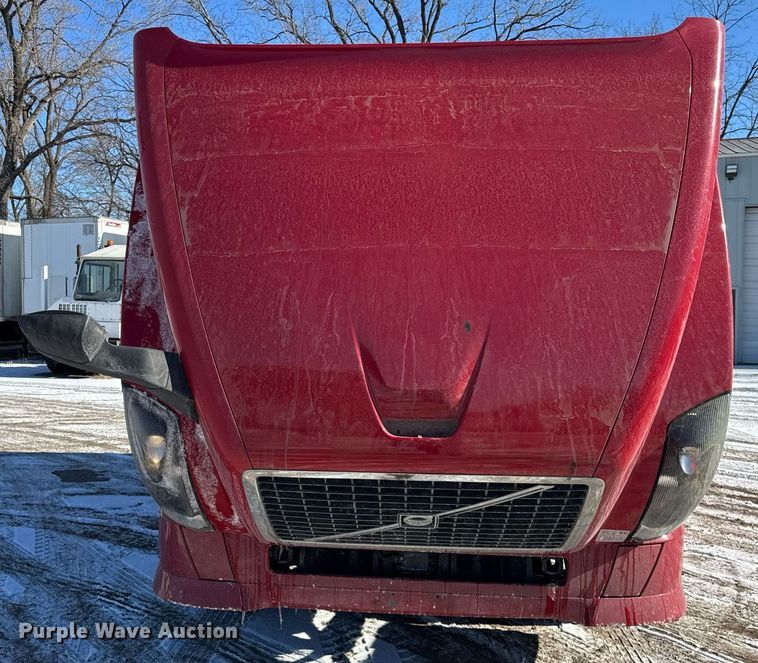 image for item DH9784 2015 Volvo VN Series semi truck