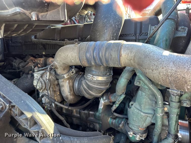 image for item DH9784 2015 Volvo VN Series semi truck