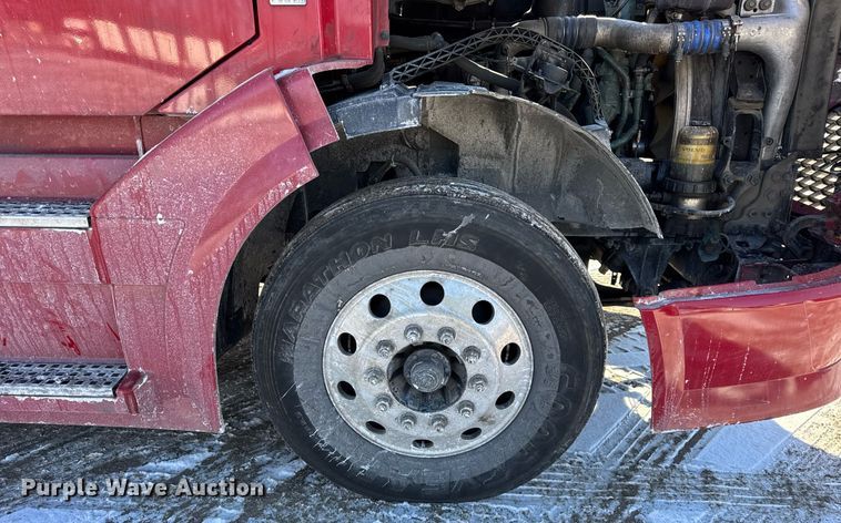 image for item DH9784 2015 Volvo VN Series semi truck