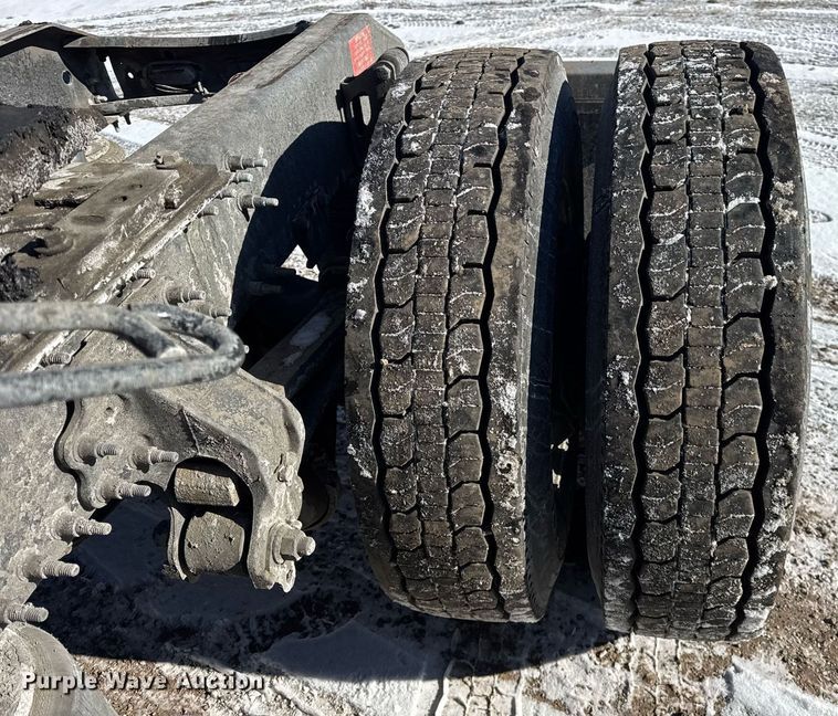 image for item DH9784 2015 Volvo VN Series semi truck