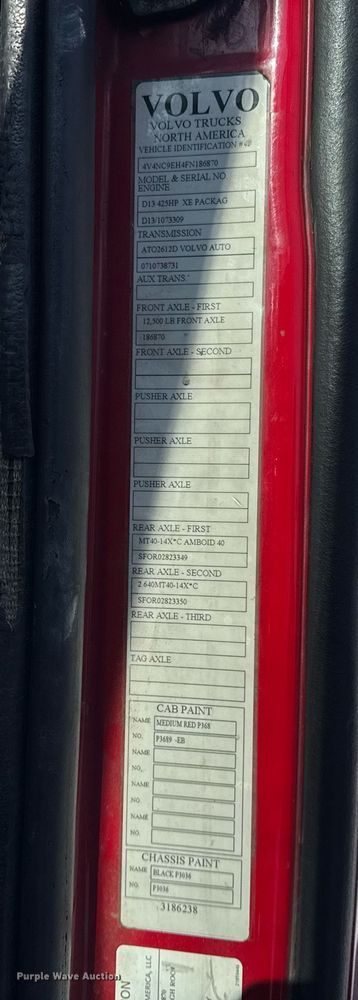 image for item DH9784 2015 Volvo VN Series semi truck