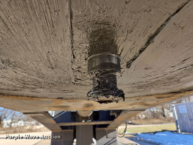 image for item DH9787 1995 Witzco Challenger RG-50 lowboy equipment trailer