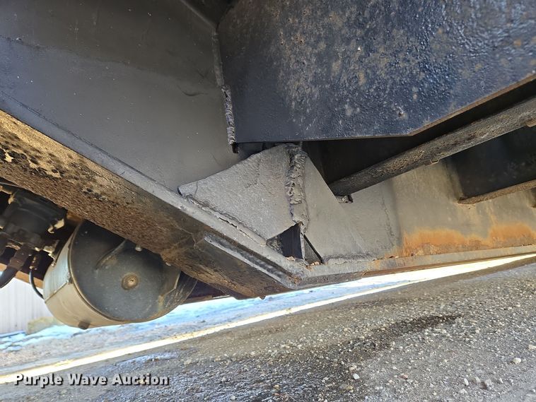 image for item DH9787 1995 Witzco Challenger RG-50 lowboy equipment trailer