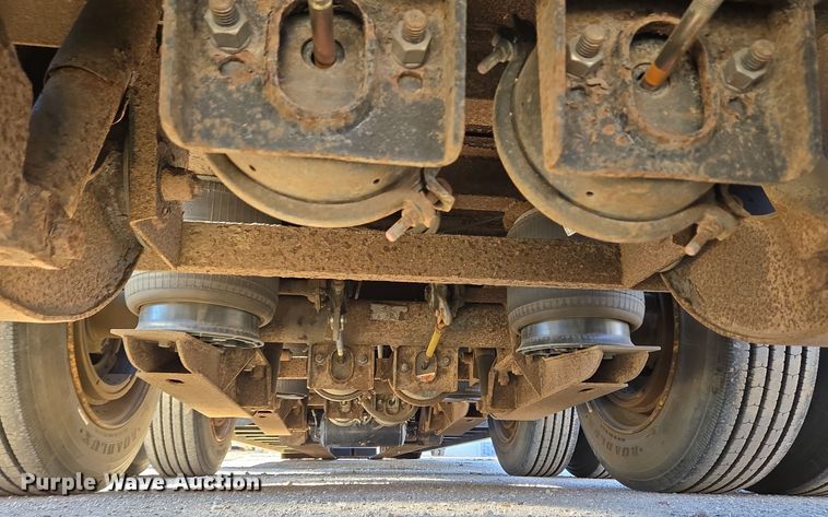 image for item DH9787 1995 Witzco Challenger RG-50 lowboy equipment trailer