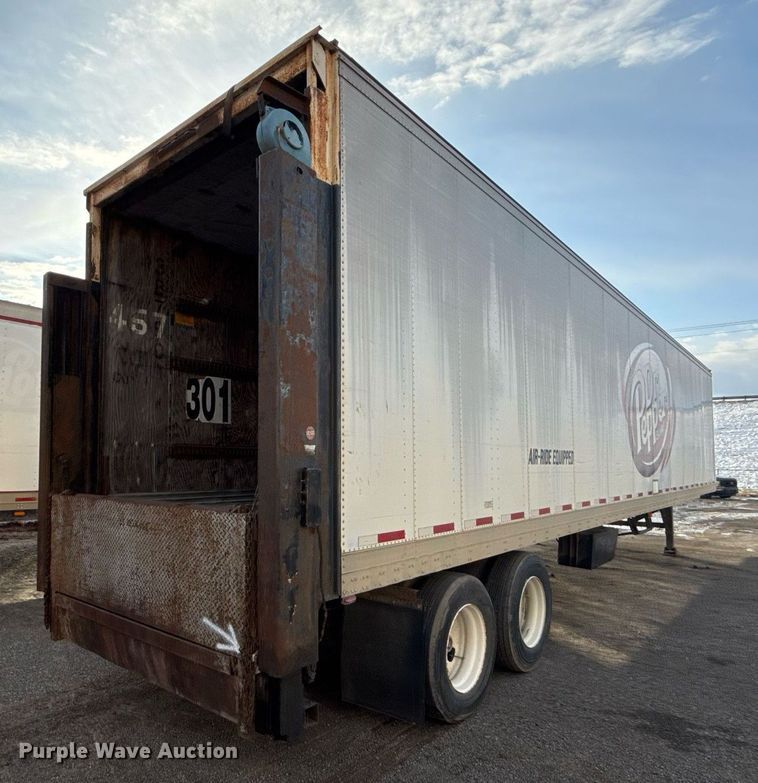 image for item DM5519 1998 Fruehauf dry van trailer