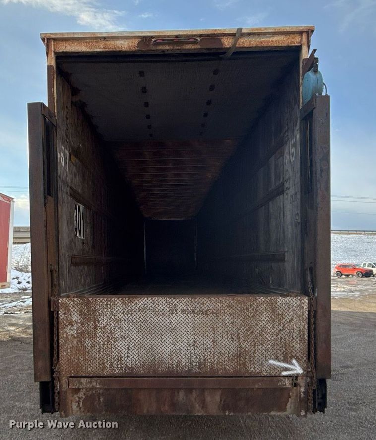 image for item DM5519 1998 Fruehauf dry van trailer