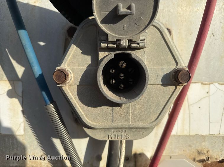 image for item DM5519 1998 Fruehauf dry van trailer