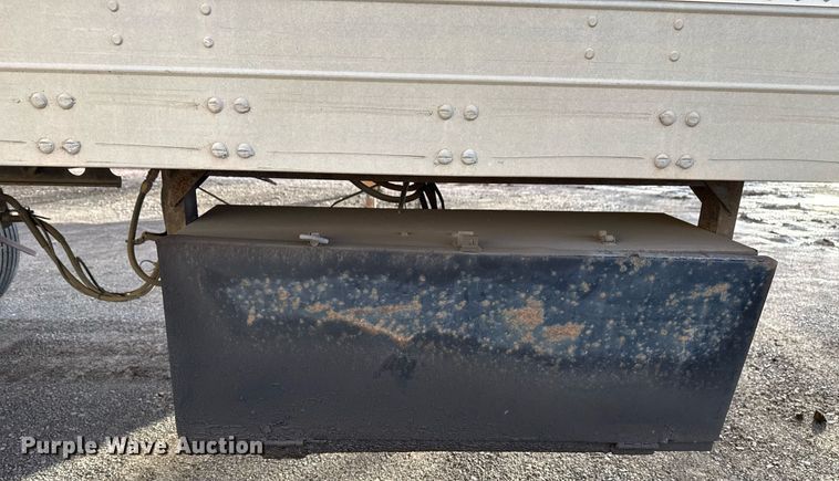 image for item DM5519 1998 Fruehauf dry van trailer