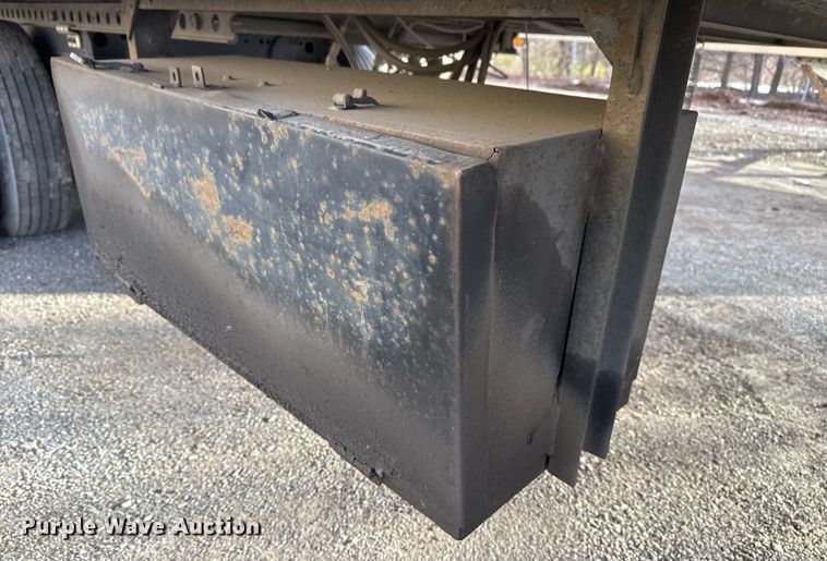 image for item DM5519 1998 Fruehauf dry van trailer