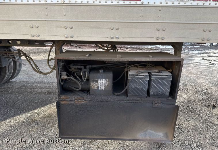 image for item DM5519 1998 Fruehauf dry van trailer