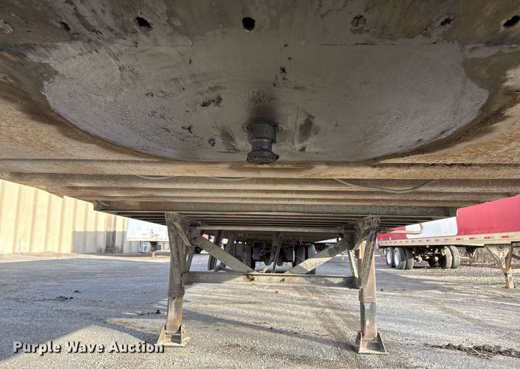 image for item DM5519 1998 Fruehauf dry van trailer