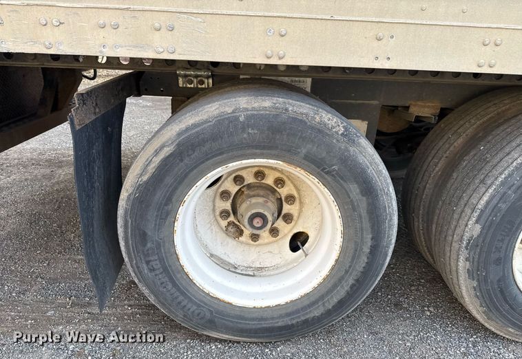 image for item DM5519 1998 Fruehauf dry van trailer