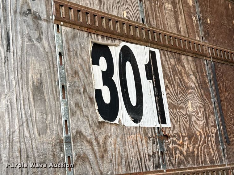 image for item DM5519 1998 Fruehauf dry van trailer