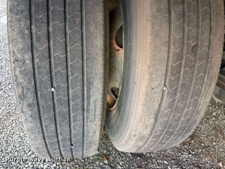 image for item DM5520 1997 Great Dane Trailers 7111TJWP dry van trailer