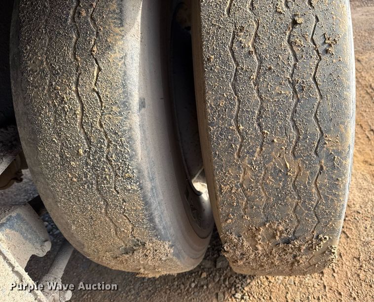 image for item DM5529 2018 Viking Specialized Trailer VDPS4496 drop deck trailer