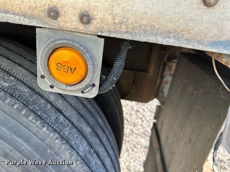 image for item DN0943 2008 Wabash dry van trailer