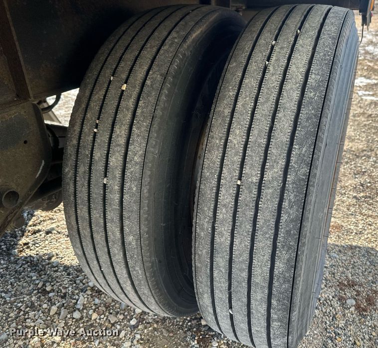 image for item DN0943 2008 Wabash dry van trailer