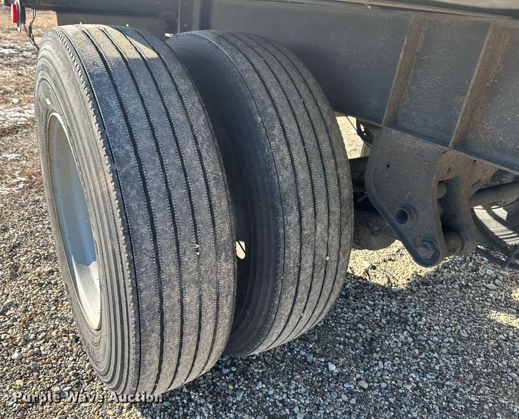 image for item DN0943 2008 Wabash dry van trailer