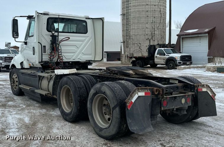 image for item DN0951 2015 International  ProStar 122 semi truck