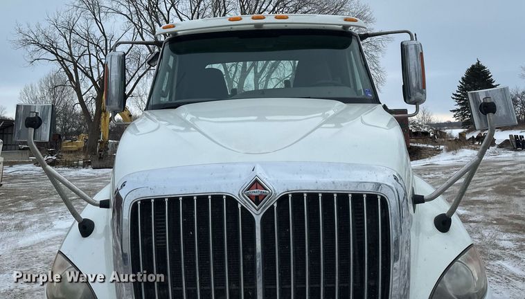 image for item DN0951 2015 International  ProStar 122 semi truck