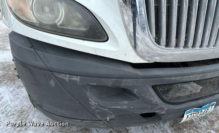 image for item DN0951 2015 International  ProStar 122 semi truck