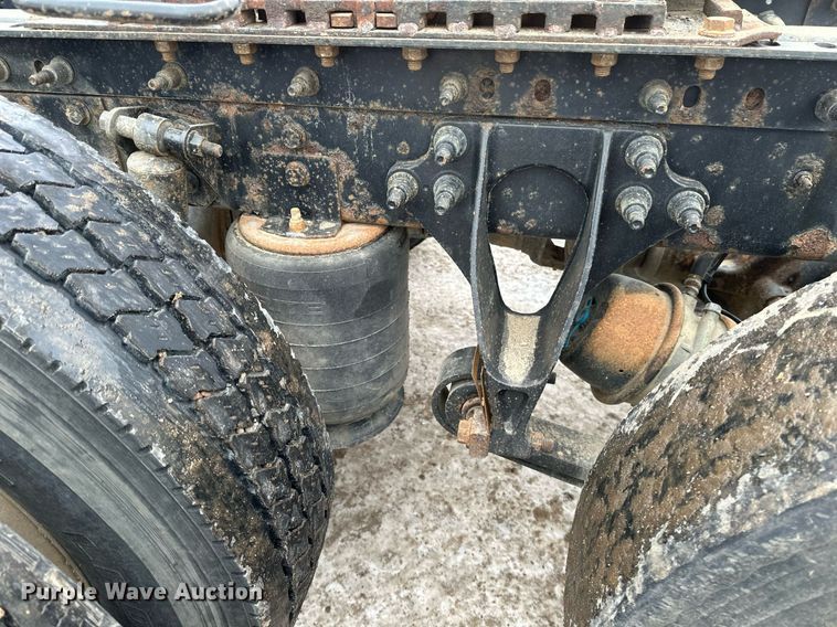 image for item DN0951 2015 International  ProStar 122 semi truck