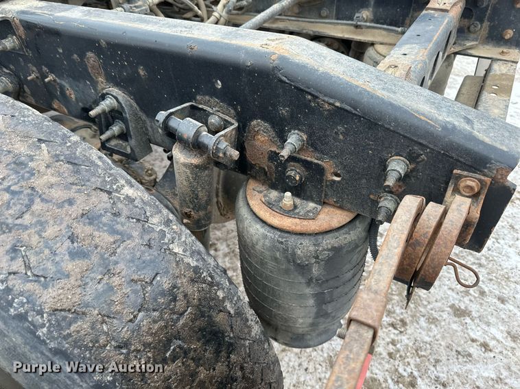 image for item DN0951 2015 International  ProStar 122 semi truck