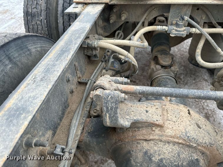 image for item DN0951 2015 International  ProStar 122 semi truck