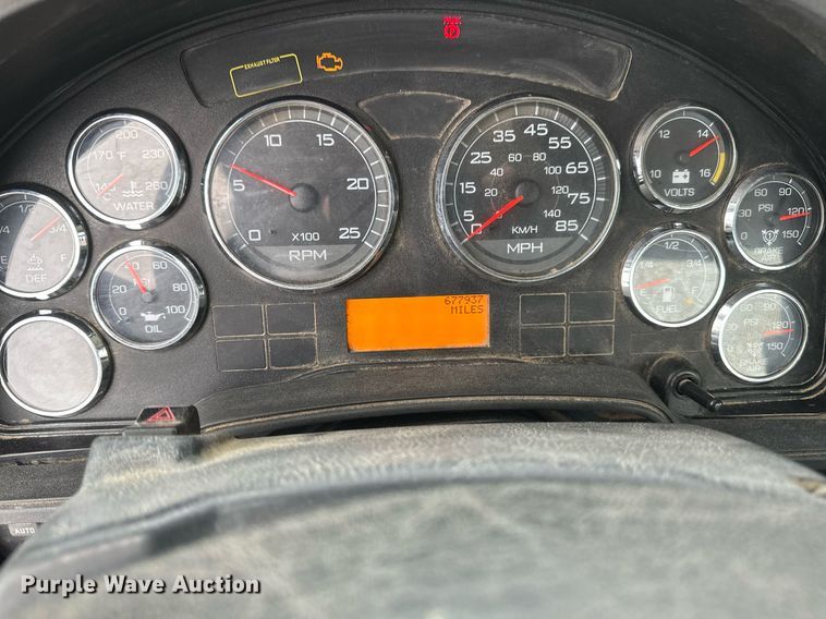 image for item DN0951 2015 International  ProStar 122 semi truck