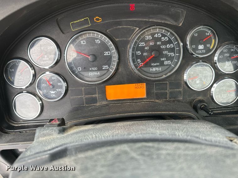 image for item DN0951 2015 International  ProStar 122 semi truck