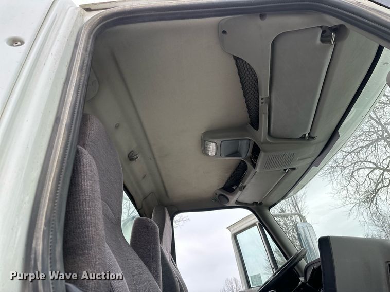 image for item DN0951 2015 International  ProStar 122 semi truck