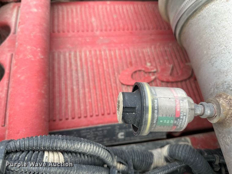 image for item DN0951 2015 International  ProStar 122 semi truck