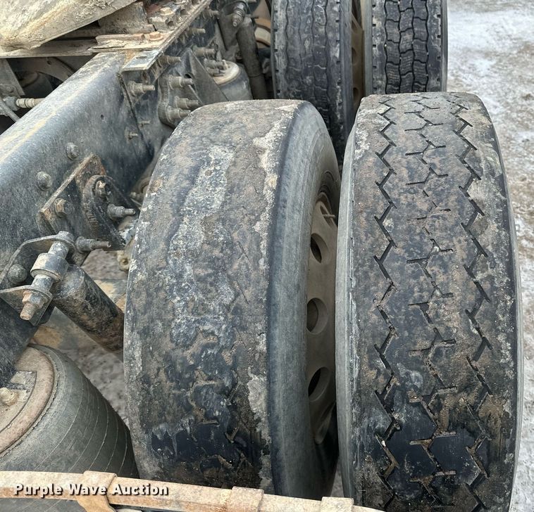 image for item DN0951 2015 International  ProStar 122 semi truck